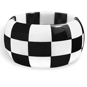 Brazaletes de Resina Cerámica Geométricos de Lujo en Blanco y Negro, Colores Personalizados, Diseño a Cuadros, Unisex, Clásicos, Hechos a Mano, Elegantes, para Boda, Mujer - Product Image 1