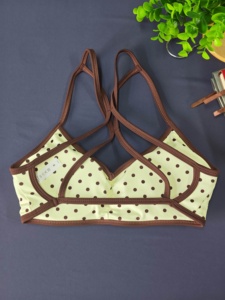Ensemble Athleisure Vintage à Pois pour Femme, Bralette à Bretelles Croisées au Dos et Legging Court à Taille en V, Fabrication OEM - Product Image 4