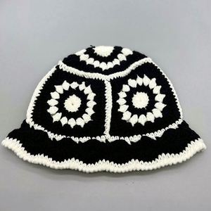 Sombrero de Pescador de Ganchillo Floral Hecho a Mano, Suave, Tejido, Unisex, Casual, para Invierno, Pesca y Viajes - Product Image 2