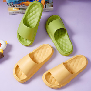 Nuovo tipo <span class=keywords><strong>di</strong></span> <span class=keywords><strong>pantofole</strong></span> morbide per la casa estiva con suola spessa per le donne pantofola per doccia da donna per bagno interno all'ingrosso - Product Image 6