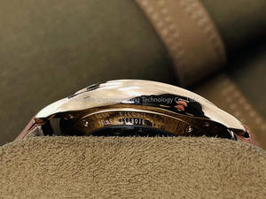 Reloj de Cuarzo para Hombre de Negocios, con Logotipo Personalizado, Marca Privada, Caja de Acero y Cuero Genuino, con Zafiro Único - Product Image 6