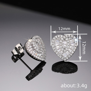 Orecchini a perno a forma di cuore per donna, accessori per l'orecchio semplici da indossare tutti i giorni - Product Image 4