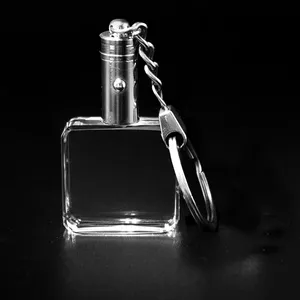 <span class=keywords><strong>Porte</strong></span>-clés en cristal pas cher en gros, <span class=keywords><strong>porte</strong></span>-clés personnalisé en verre cristal 3D <span class=keywords><strong>avec</strong></span> photo de chien gravée au laser et lumière LED - Product Image 4