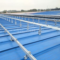 Haute qualité étain toit solaire rayonnage aluminium Klip Lok structure de montage solaire pinces de toit