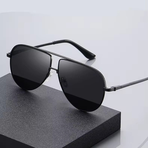 JS8540 Logo personalizzato all'ingrosso polarizzati occhiali da sole quadrati bianco metallo UV400 protezione Tac per la guida Logo personalizzabile <span class=keywords><strong>uomo</strong></span> - Product Image 1