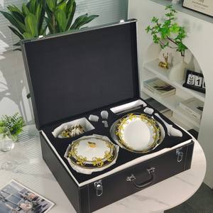 Juego de Vajilla de Porcelana Fina de Lujo, Juego de Platos, Tazones y Cucharas Reales para 6 Personas - Product Image 6