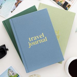 สมุดปกแข็งสมุดบันทึกการเดินทางแบบกำหนดเองพร้อมกำหนดการเดินทางและออแกไนเซอร์ - Product Image 1