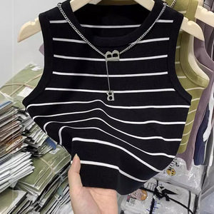 Summer New Sweater Literary Retro Women's Casual Pullover Small Vest Design Wholesale Short Length (Ne contient pas de collier) - Product Image 4