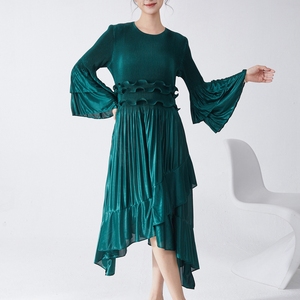 เดรสยาวแขนยาวทรงเอไลน์ผ้าทอหรูหรา ปี 2025 รุ่นใหม่สไตล์มิยาเกะ ปั๊มลายเงา จับจีบแบบไม่สมมาตร สำหรับงานปาร์ตี้ เสื้อผ้าผู้หญิง - Product Image 3