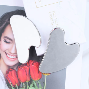 Hochwertige Kratz platte Edelstahl Herz Gua Sha Board Gesicht Beauty Lifting Scrap ing Tablet Hals Massage Board - Product Image 4