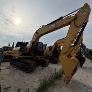 รถขุดไฮดรอลิกแบบตีนตะขาบ CAT 315D2 GC ขนาด 15 ตัน สำหรับงานก่อสร้าง - Product Image 1