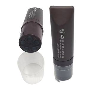 Flacon en plastique avec <span class=keywords><strong>cinq</strong></span> boules à rouleau, art de massage, emballage pour crème, huile, 10 ml, 100ml - Product Image 1