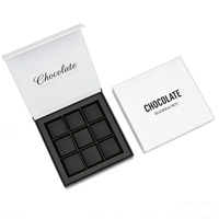Boîtes d'emballage de luxe personnalisées en papier écologique recyclé avec logo en feuille, doublure en éponge magnétique et 9 séparateurs pour chocolats