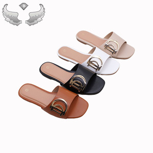 Mules de Mujer con Diseño Hueco Brillante y Moderno, Ligeros, de Punta Abierta, Listos para Envío Inmediato - Product Image 1