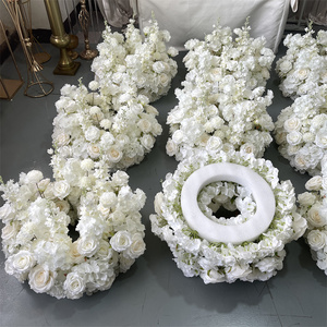 IFG - Corona <span class=keywords><strong>de</strong></span> Flores Artificiales Blancas en Forma <span class=keywords><strong>de</strong></span> Círculo para Base <span class=keywords><strong>de</strong></span> Candelabro, Centro <span class=keywords><strong>de</strong></span> <span class=keywords><strong>Mesa</strong></span> Floral para Decoración <span class=keywords><strong>de</strong></span> <span class=keywords><strong>Mesa</strong></span> <span class=keywords><strong>de</strong></span> Boda - Product Image 3