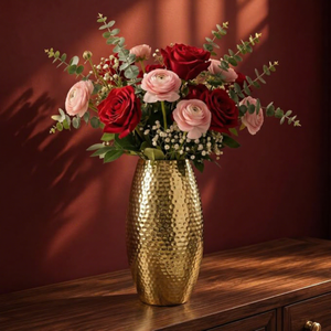 Pot de fleurs cylindrique en laiton martelé doré fait main, décoration moderne de luxe pour la maison, 20,7x11cm - Product Image 1