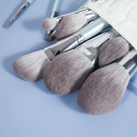 Kit de pinceaux de maquillage végétalien de qualité supérieure Starry Ocean Design avec des cheveux synthétiques gris