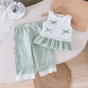 Ensemble 2 pièces décontracté et respirant pour bébé fille : Haut en laine sans manches avec nœud exquis et pantalon long en dentelle florale – Collection été tendance - Product Image 1