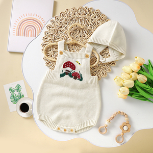 Grazioso Completo in Maglia per Neonati, Set 2 Pezzi con Tutina Ricamata a Funghi e Cappellino, Outfit Primaverile per Fotografia Neonatale - Product Image 3