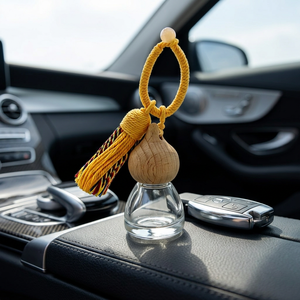 Diffuseur d'arômes en verre en forme de gourde avec capuchon en bois à pompon rose, flacon de parfum vide pour la décoration de voiture, de maison et de placard - Product Image 5