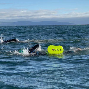 Bouée de sécurité pour nager en PVC flotteurs de remorquage bouée de sauvetage gonflable bouée de natation en PVC gonflée airbag bouée de natation de rivière avec logo personnalisé - Product Image 3