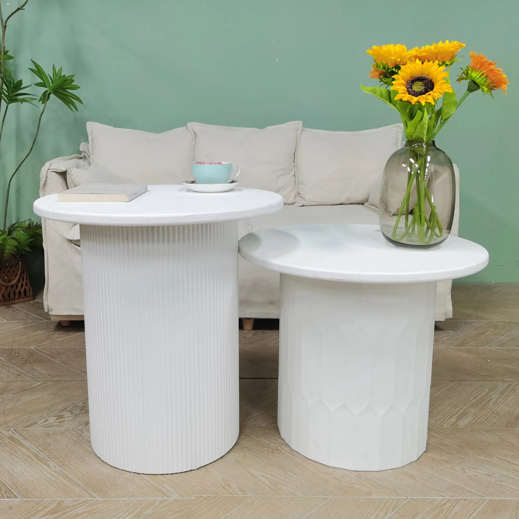 INNOVA現代的なヨーロッパスタイルの手作りのリビングルーム用の丸い白い無垢材のコーヒーテーブル