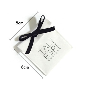 <span class=keywords><strong>Bolso</strong></span> de joyería de gamuza con solapa de sobre pequeño blanco impreso con logotipo personalizado de diseño de lujo más nuevo - Product Image 4
