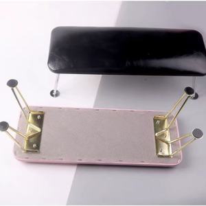 QM Nouveauté Coussin de manucure en cuir PU souple Support pour les mains Salon de manucure Coussin pour les mains Carré Rose Repose-bras pour l'art des ongles - Product Image 4