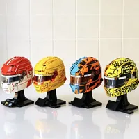 Casque de pilote de course populaire Lewis Hamilton Charles Leclerc Oscar Piastri Lando Norris en briques de plastique 40 pièces