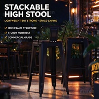 Ensemble de restaurant en métal industriel, table ronde en forme de baril et tabourets, mobilier de salle à manger en fer pour café-bistro en plein air
