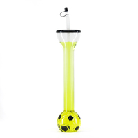 Gobelet de fête en plastique PET réutilisable de 600 ml en forme de ballon de football avec couvercle, sans BPA, anti-fuite, pour promotion de bar, souvenir, vente en gros