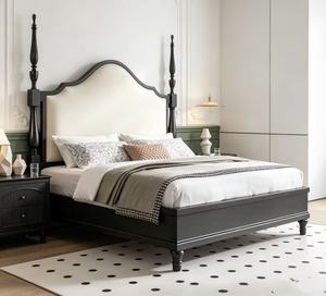 Cama de cuatro postes tamaño queen premium de madera negra con cabecero curvo tapizado en beige para dormitorio - Product Image 5