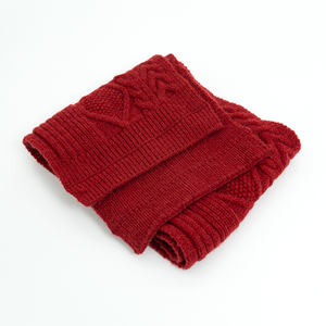 OEM مخصص جاكار شعار محبوك وشاح مخطط تصميم عصري للخريف والشتاء دافئ أحمر بلون واحد أوشحة محبوكة - Product Image 2