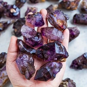Vente en gros de spécimens minéraux naturels bruts Super Seven pour la décoration intérieure - Product Image 2