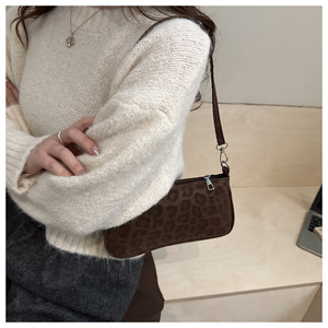 Korean-Style Women's Bag 2025 Autumn/Winter New Arrival Matte-Finish Solid-Color <b>Small</b> Square Bag - Product Image 6