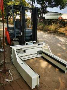 ToyotAa FD30 FORKLIFT WITH BALE <b>CLAMP</b> - Product Image 6