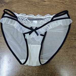 Dark Night Sweetheart ~ Nouvelles culottes en dentelle taille basse, pures et séduisantes, culottes triangulaires sexy et respirantes pour femmes - Product Image 4