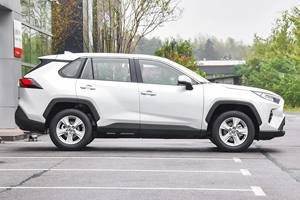 <span class=keywords><strong>Toyota</strong></span> <span class=keywords><strong>RAV4</strong></span> ACC de Lujo, Auto Usado de Largo Alcance con Tracción Delantera, Neumáticos R18, Volante a la Izquierda, en Venta en China - Product Image 6