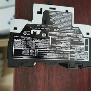 Interruptor de Circuito de Protección de Motor Eaton PKZM0-10, 6.3-10A, 3P, Montaje en Riel DIN, Hecho en Alemania - Product Image 4