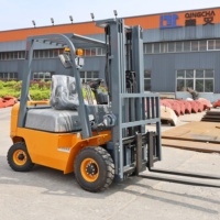 Chariot élévateur diesel 1,5 tonne à prix d'usine, moteur CE ISO, chariots élévateurs tout-terrain durables à prix abordable