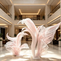 Grande sculpture d'installation en organza sur mesure, motif vague, pour toile de fond de scène de mariage, vitrine de centre commercial, hall d'hôtel, grandes décorations florales et accessoires