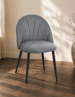 Chaise de salle à manger moderne en tissu à points coquille, pieds en métal noir thermolaqué – Chaise d'appoint rembourrée sans accoudoirs, écologique et durable