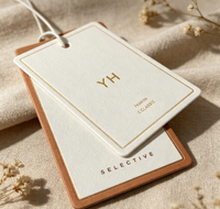 Étiquettes suspendues en carton mat de qualité supérieure, personnalisées, écologiques, avec logo sur mesure pour vêtements, chaussettes et chaussures – Vente en gros usine