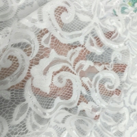 Tissu en dentelle de polyester respirant multicolore, couleur personnalisée, motif floral ajouré, poids moyen, en stock pour