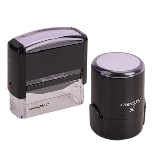 Machine automatique de fabrication de tampons en caoutchouc auto-encreurs rectangulaires <span class=keywords><strong>personnalisés</strong></span> 47 * 18 mm pour bureau - Product Image 1