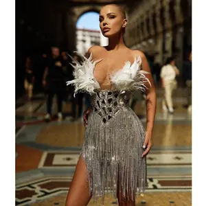 Lindo vestido de noiva com borla e strass de penas espelhado, top tubo de corte baixo, vestido luxuoso para presente de festa de gala e de estreia