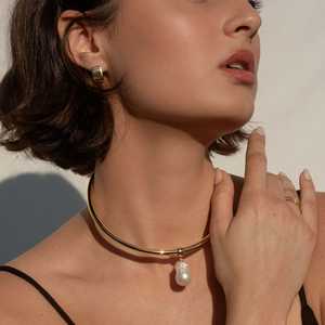 Collana Girocollo con Cerchio Spesso di Luoyan Trend Jewelry, Elegante Pendente con Perla Barocca Placcato <span class=keywords><strong>Oro</strong></span>, Collana con Charm per Donne e Feste - Product Image 1