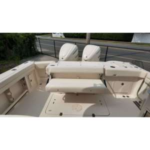 Motor para Bote Grady White 325 de 2026, Velocidad Máxima de 48.5 MPH, Capacidad de 288 Galones, Inclinación de 20 Grados, Puente de 8 pies 10 pulgadas - Product Image 5