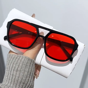 <span class=keywords><strong>Occhiali</strong></span> <span class=keywords><strong>da</strong></span> <span class=keywords><strong>Sole</strong></span> Retrò di Alta Qualità con Montatura Grande, Alla Moda, Resistenti ai Raggi UV, Lenti in PC per Esterni, Stile Unisex - Product Image 6