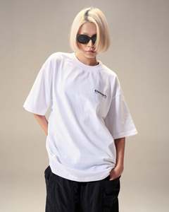 T-shirt S URBANWANDERERS en jersey de coton 280 g/m², coupe classique, imprimés sérigraphiques et demi-tones inspirés de la jungle sauvage pour les citadins nomades - Product Image 4